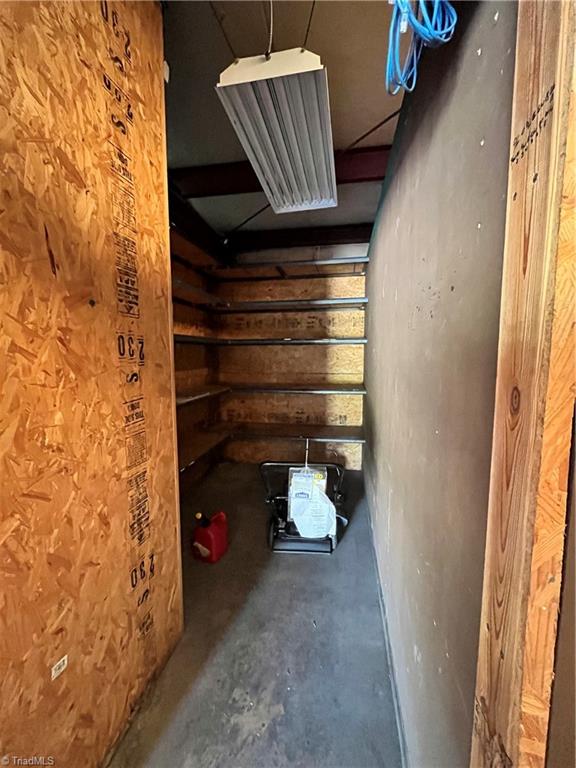 520 Commercial Boulevard Property Photo 12