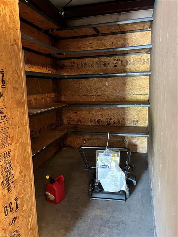 520 Commercial Boulevard Property Photo 13