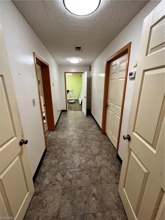520 Commercial Boulevard Property Photo 33