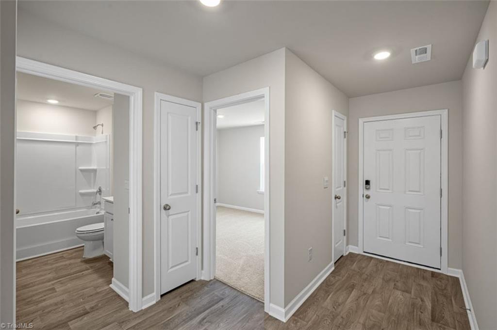 134 Greenbrier Way Property Photo 2