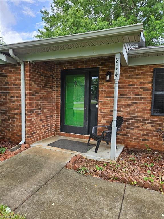 214 Mountainbrook Drive Property Photo 4