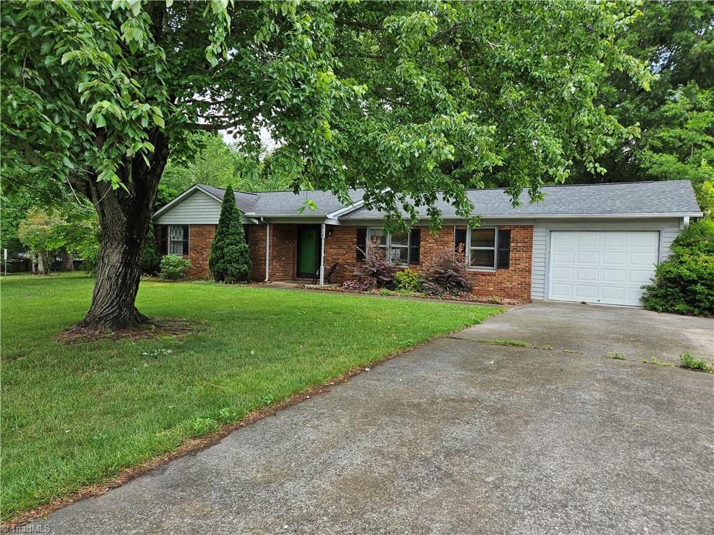 214 Mountainbrook Drive Property Photo 30