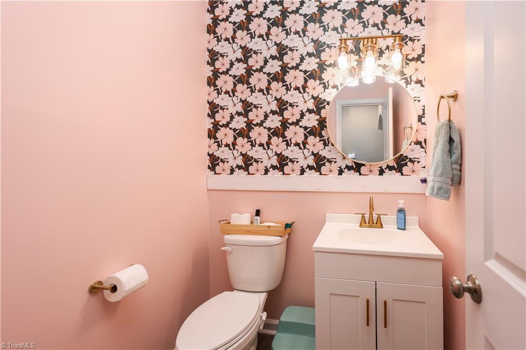 3721 Streamside Drive Property Photo 10