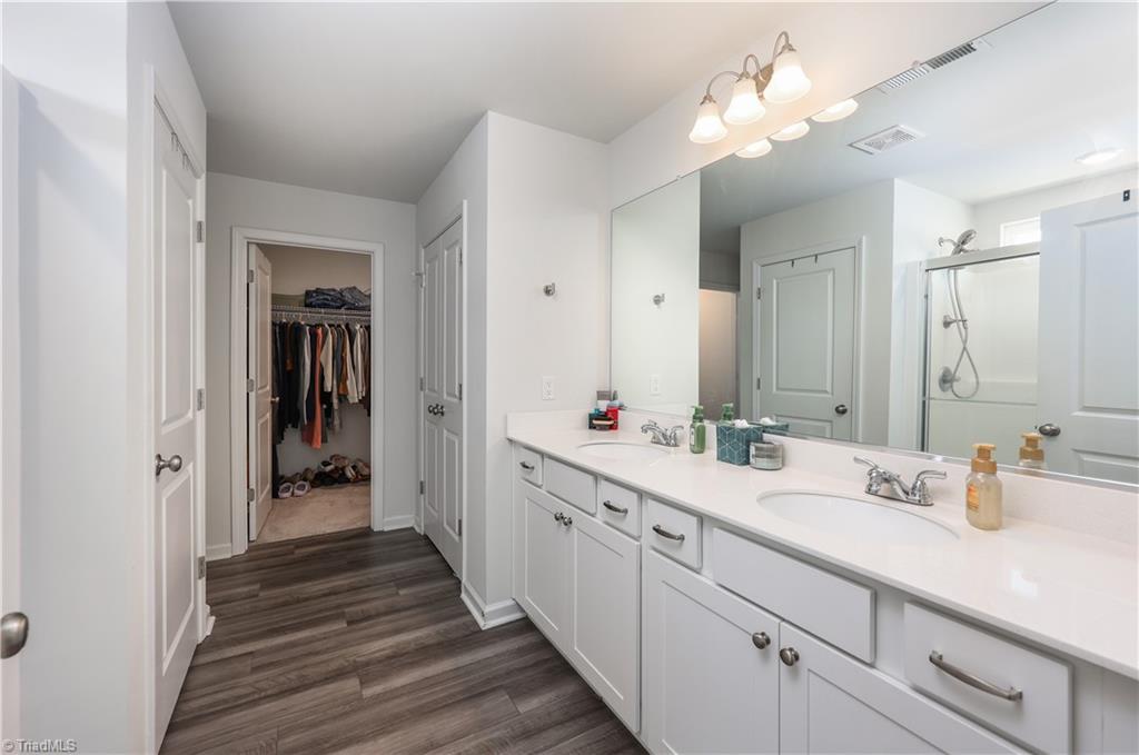 3721 Streamside Drive Property Photo 15