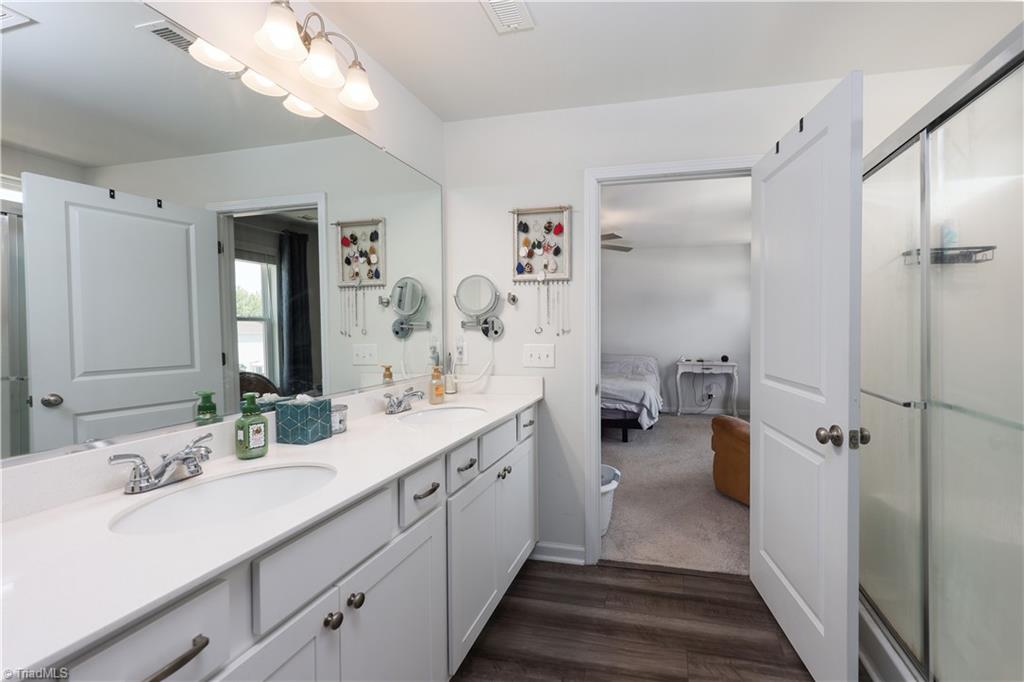 3721 Streamside Drive Property Photo 18