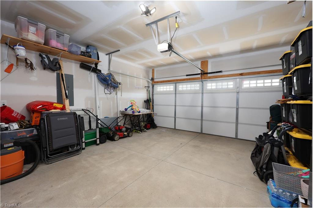 3721 Streamside Drive Property Photo 27