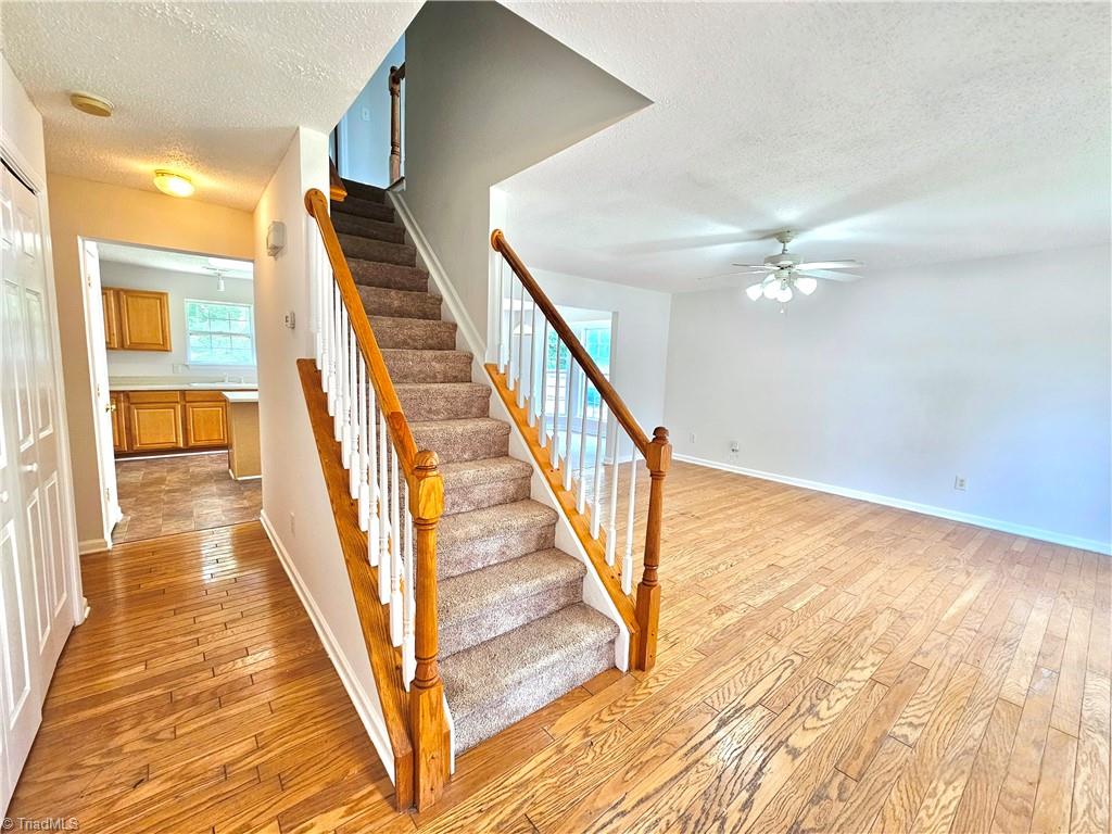 5715 River Glen Drive Property Photo 2