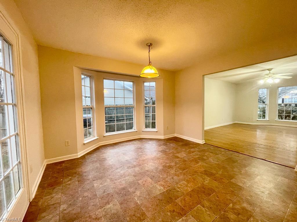 5715 River Glen Drive Property Photo 4