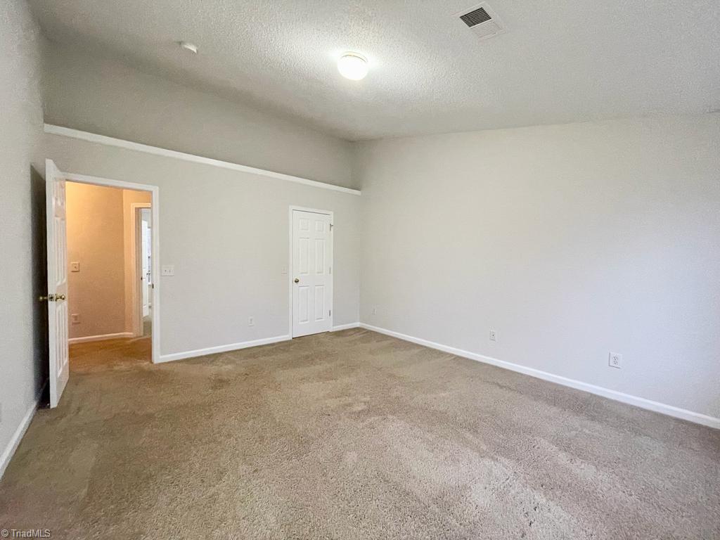 5715 River Glen Drive Property Photo 9