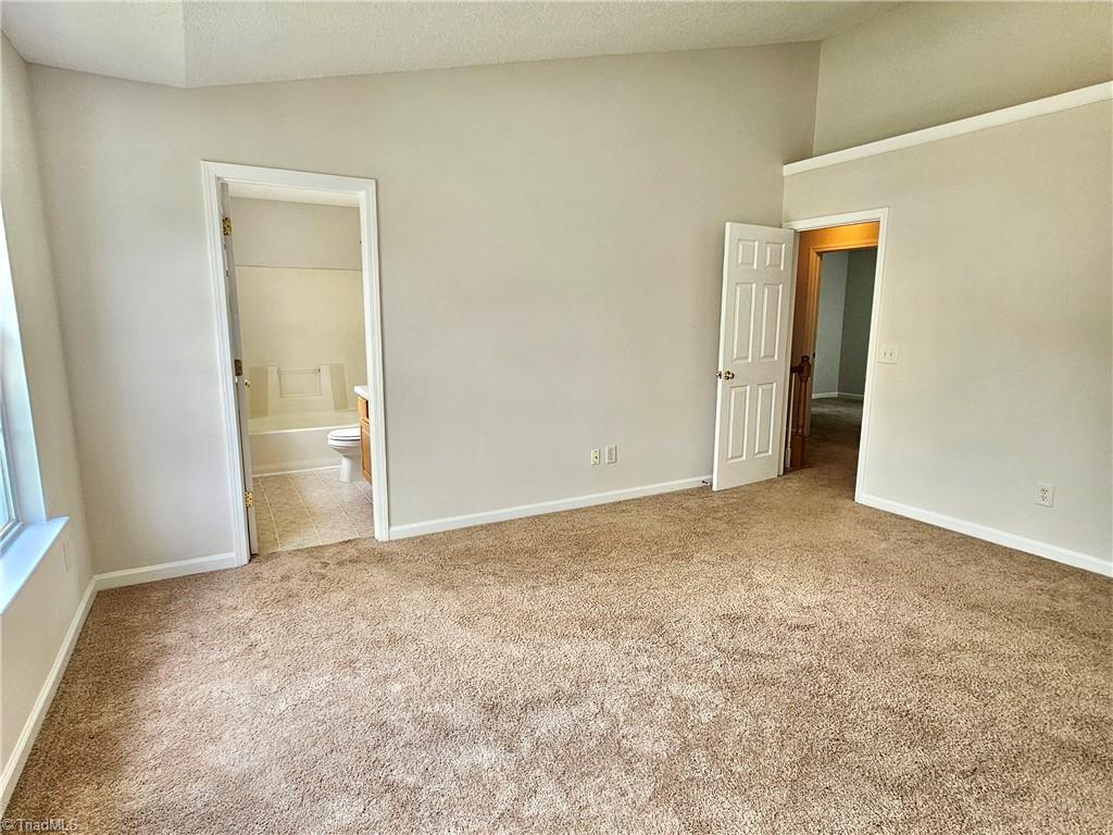 5715 River Glen Drive Property Photo 10