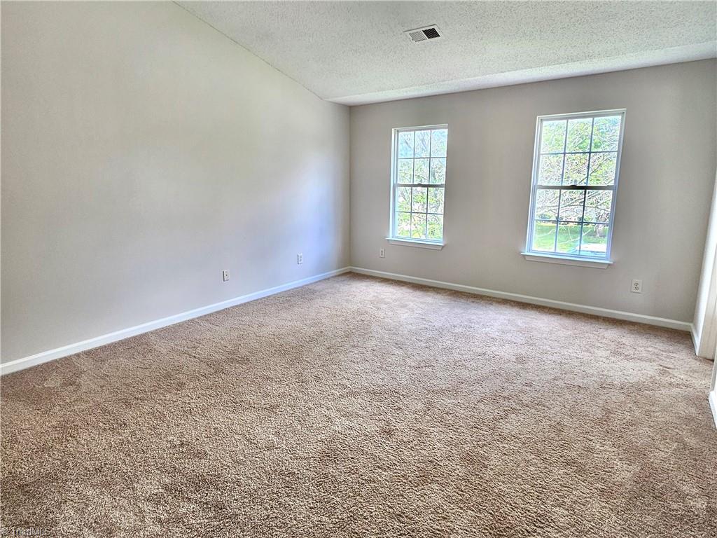 5715 River Glen Drive Property Photo 12