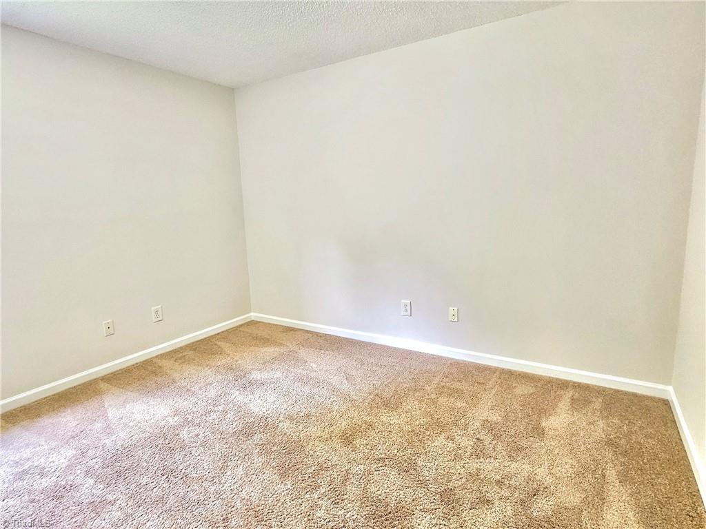 5715 River Glen Drive Property Photo 16