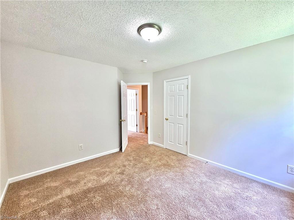 5715 River Glen Drive Property Photo 17