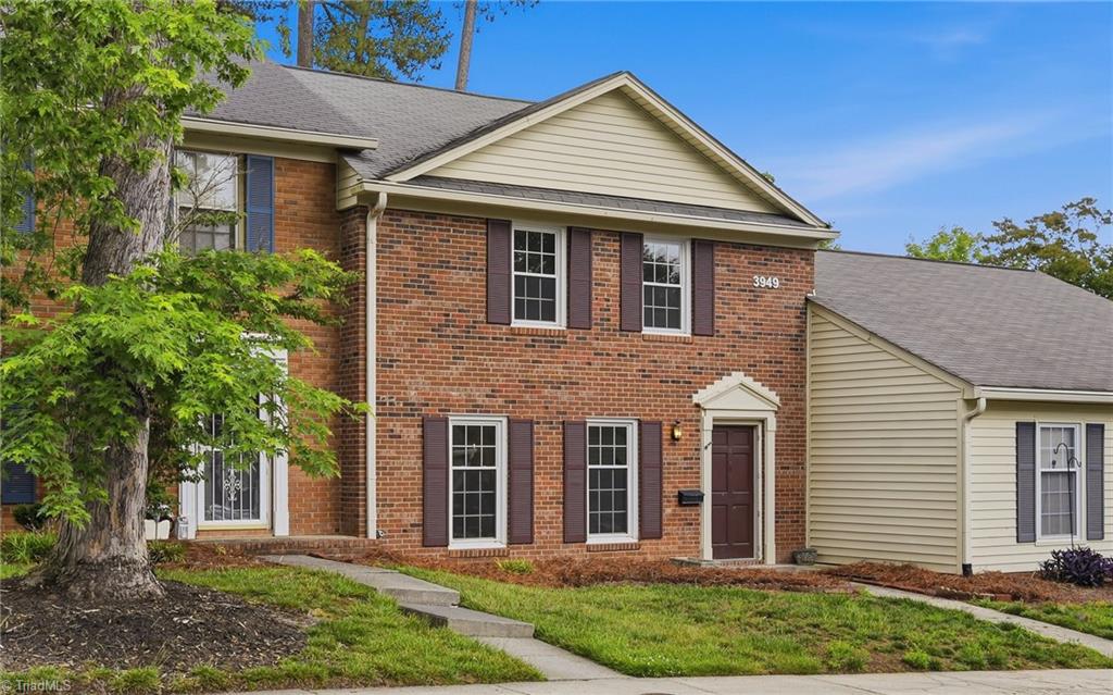 3949 Valley Court Property Photo 1