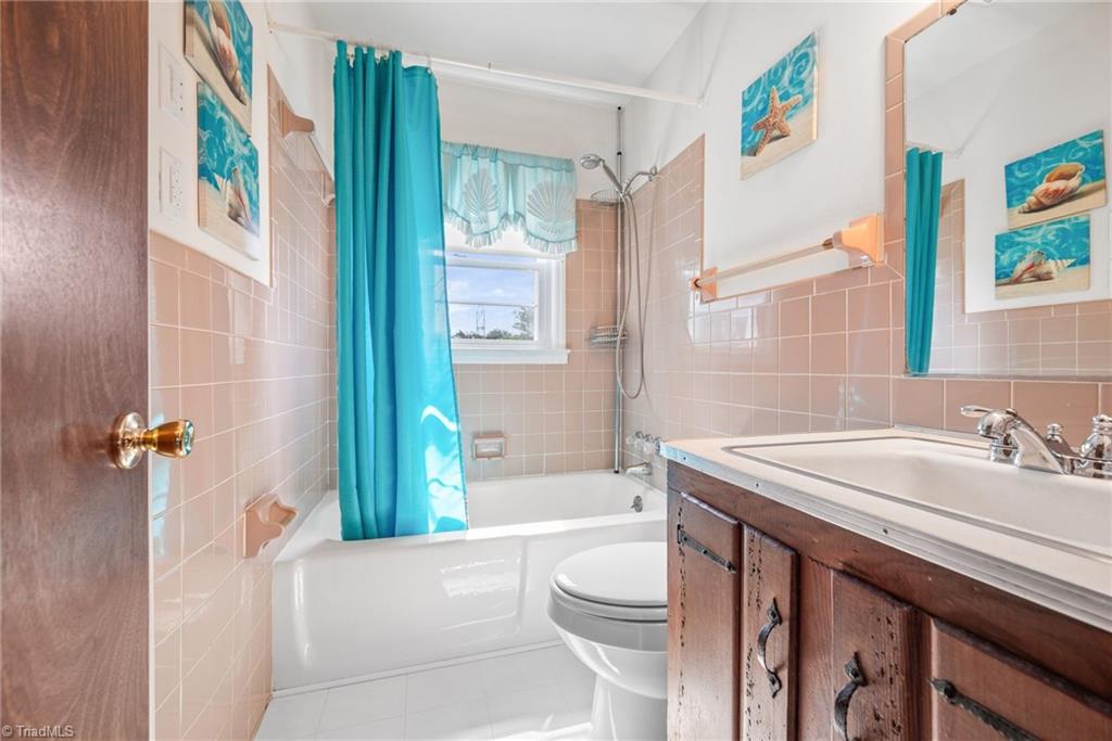 243 Farmingdale Avenue Property Photo 22