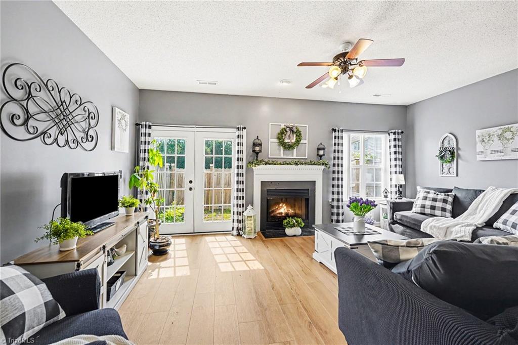 1406 Brittany Way Property Photo 1
