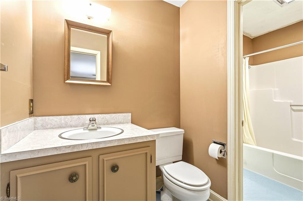 612 Hertford Road Property Photo 32