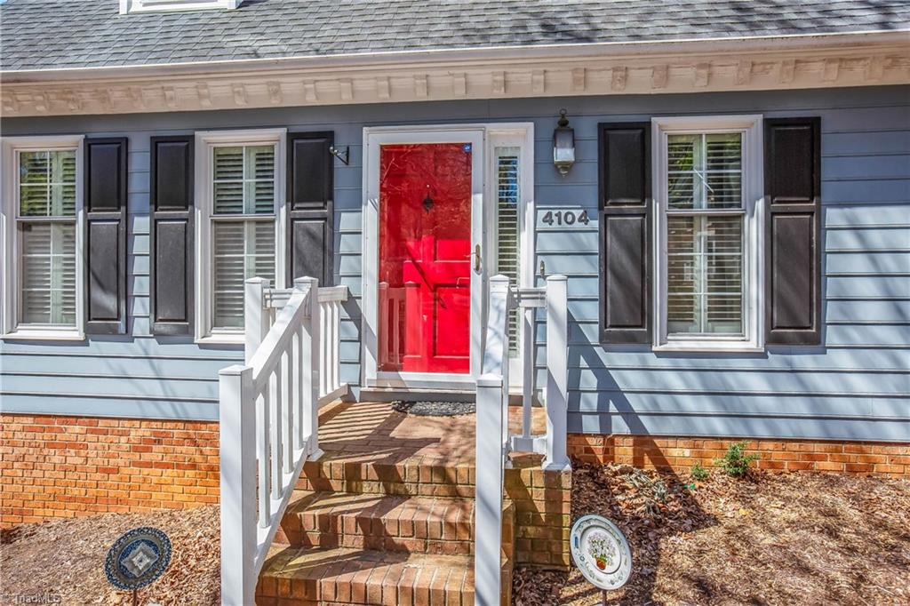 4104 Moss Brook Drive Property Photo 4