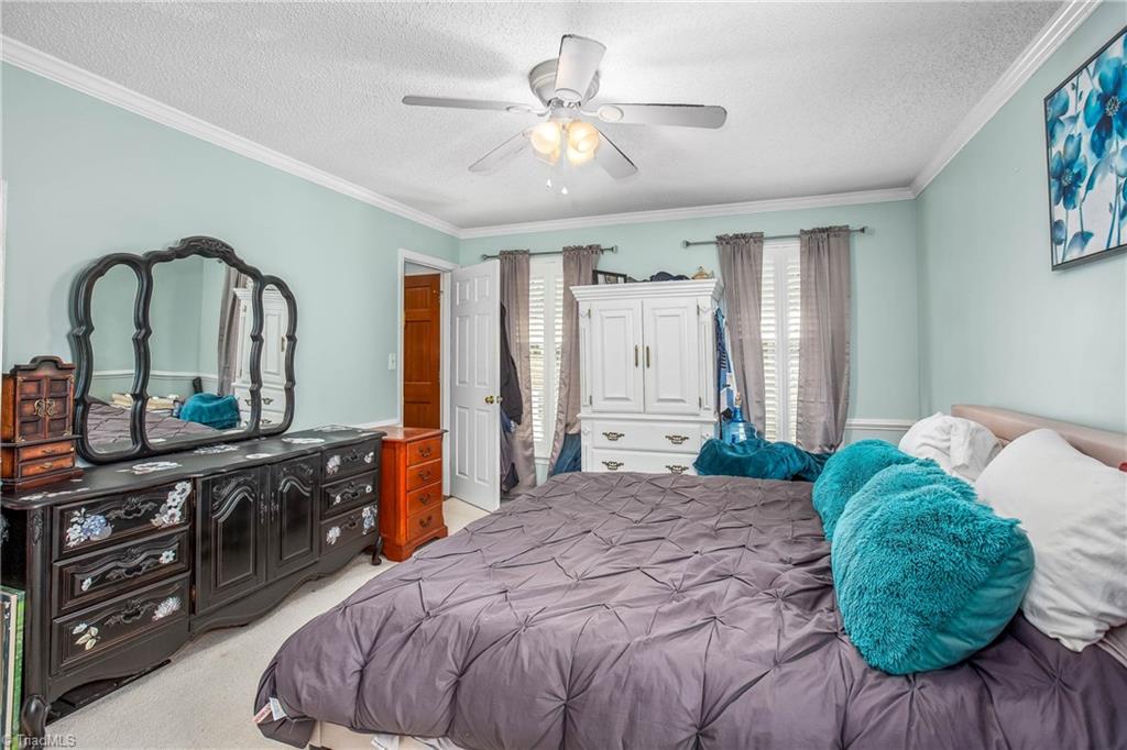4104 Moss Brook Drive Property Photo 8