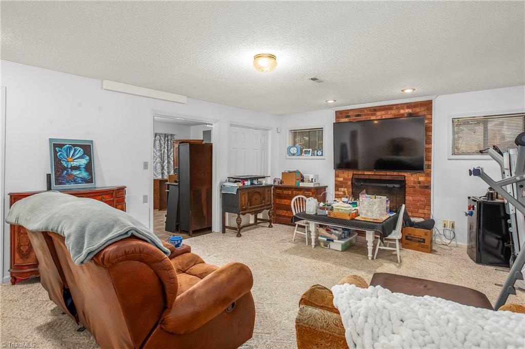 4104 Moss Brook Drive Property Photo 18
