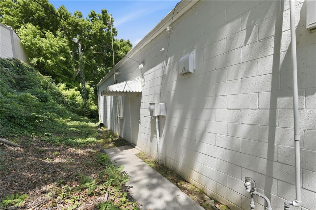 2425 Randleman Road Property Photo 5