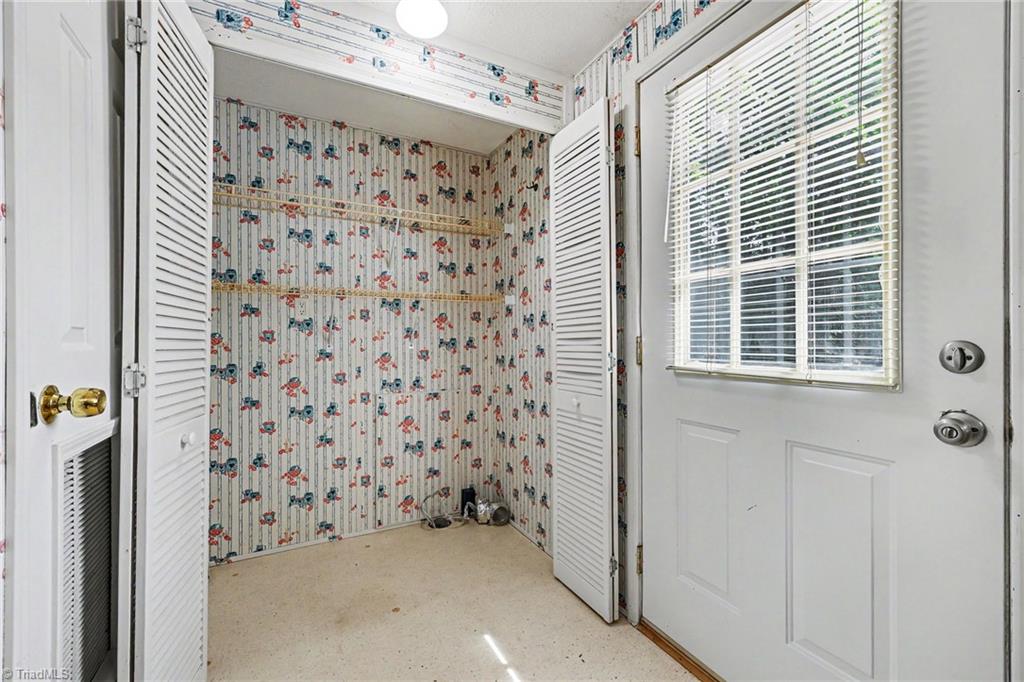 194 Pinehaven Drive Property Photo 14