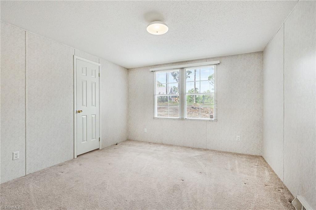 194 Pinehaven Drive Property Photo 21