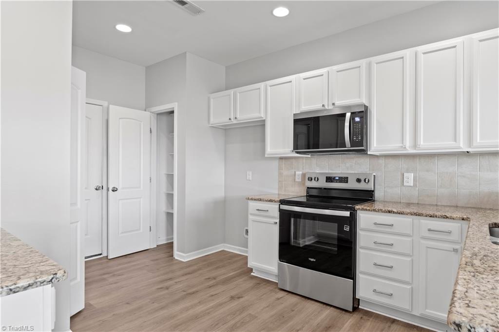 4552 Silo Ridge Court Property Photo 12