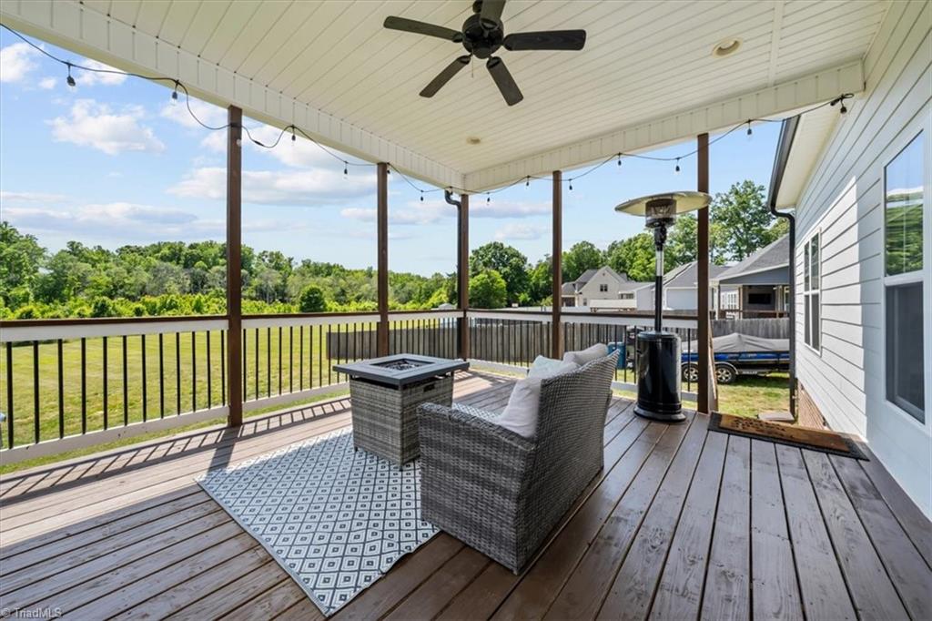 7105 Rae Farms Way Property Photo 30