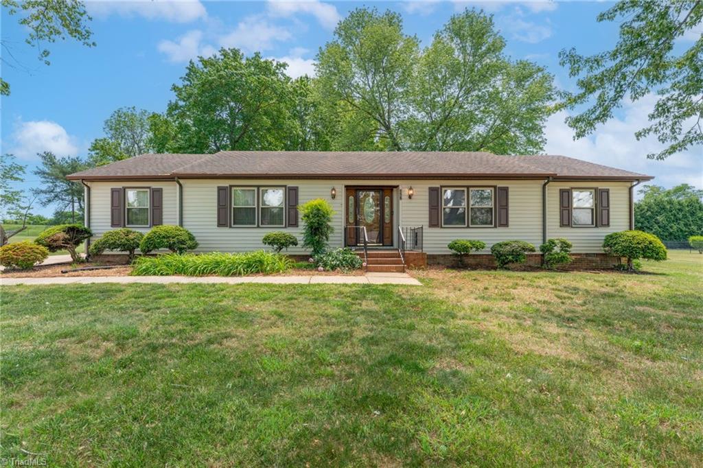 154 Meadowview Road Property Photo 1