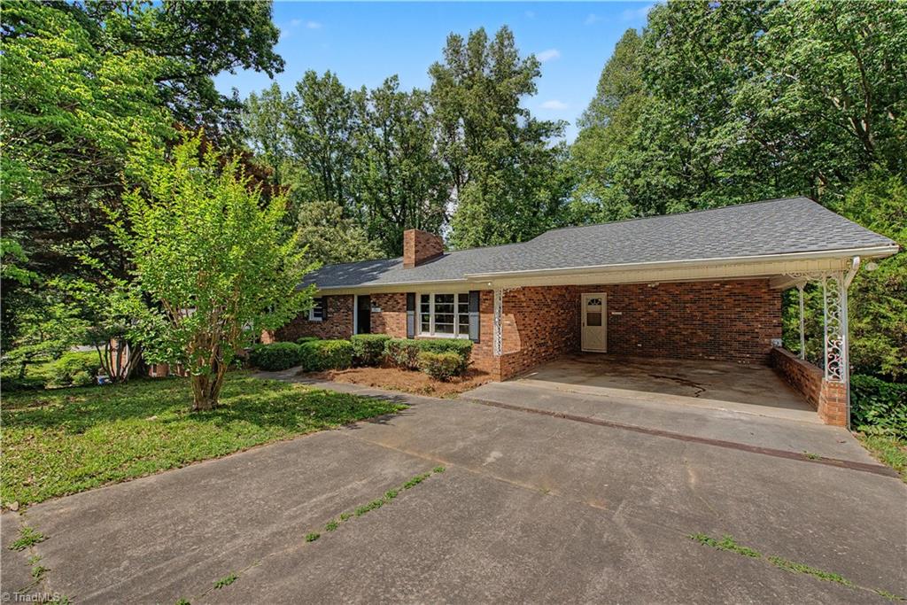 3761 Spaulding Drive Property Photo 3