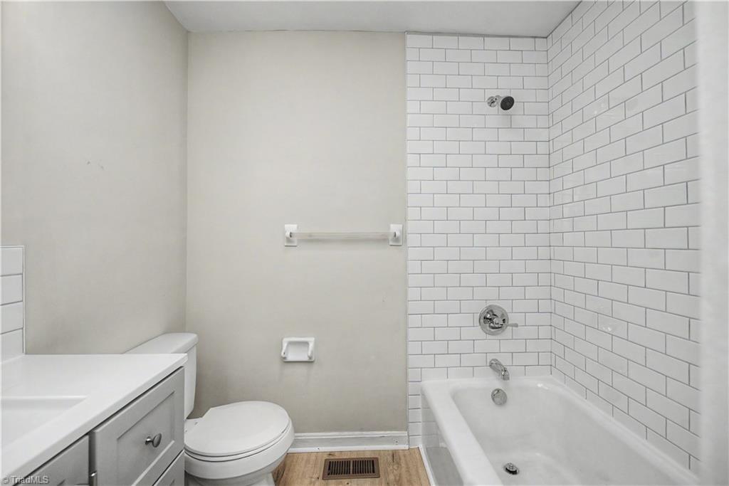 3761 Spaulding Drive Property Photo 10