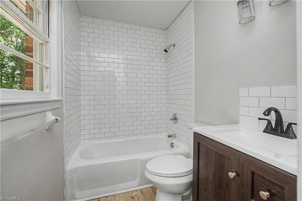 3761 Spaulding Drive Property Photo 16