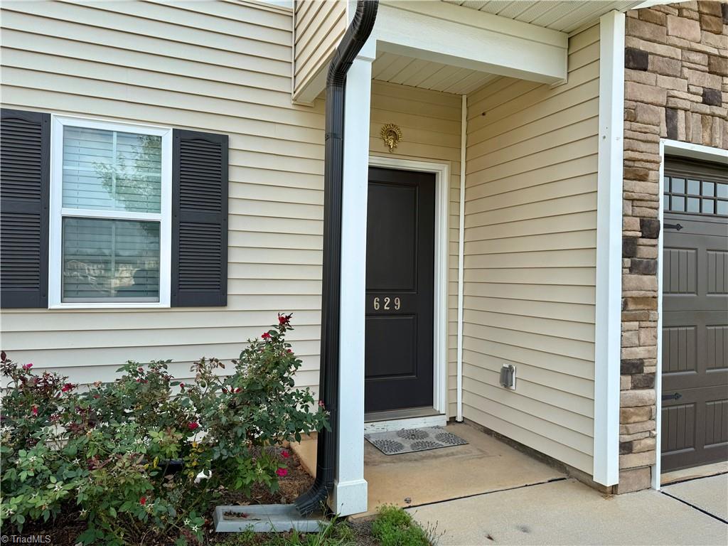 629 Cam Circle Property Photo 5