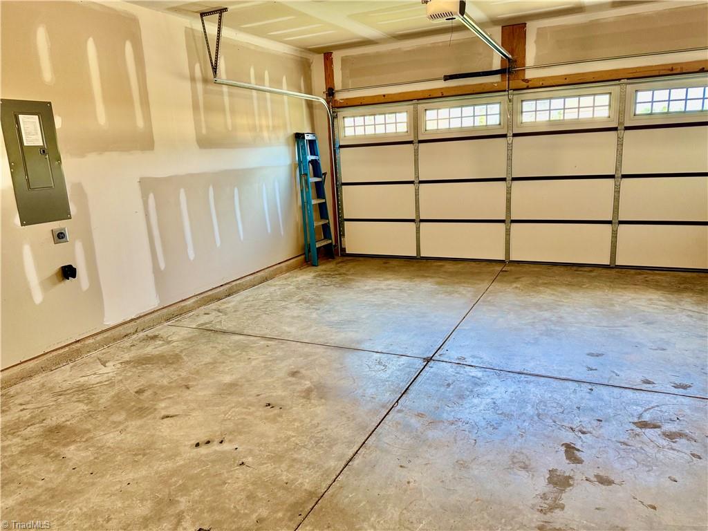 629 Cam Circle Property Photo 13