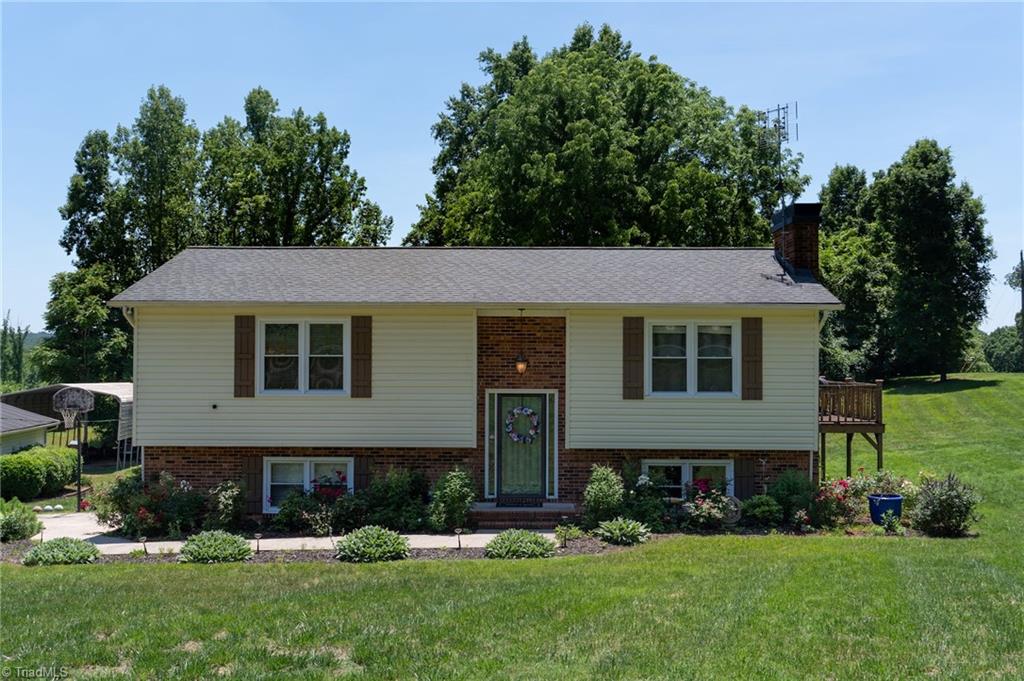 1744 R Chipman Drive Property Photo 2