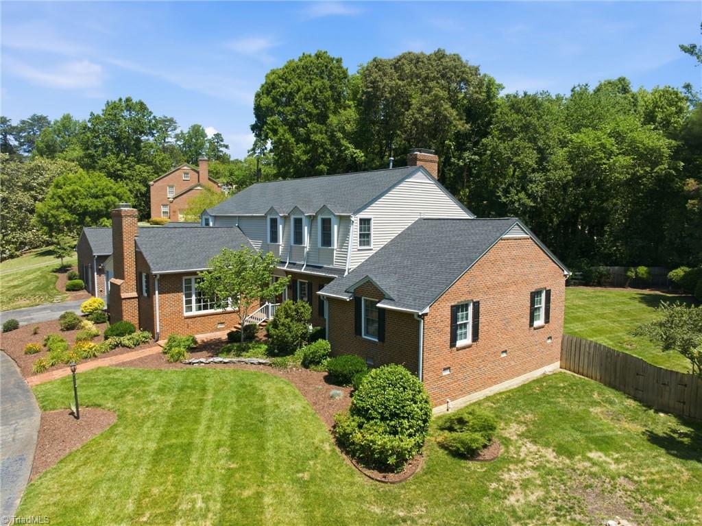 1300 Robin Hood Road Property Photo 1