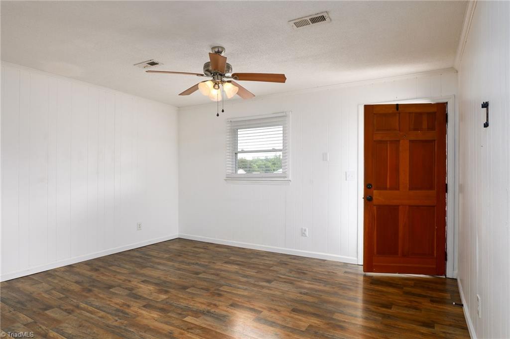 4950 Fairview Court Property Photo 4