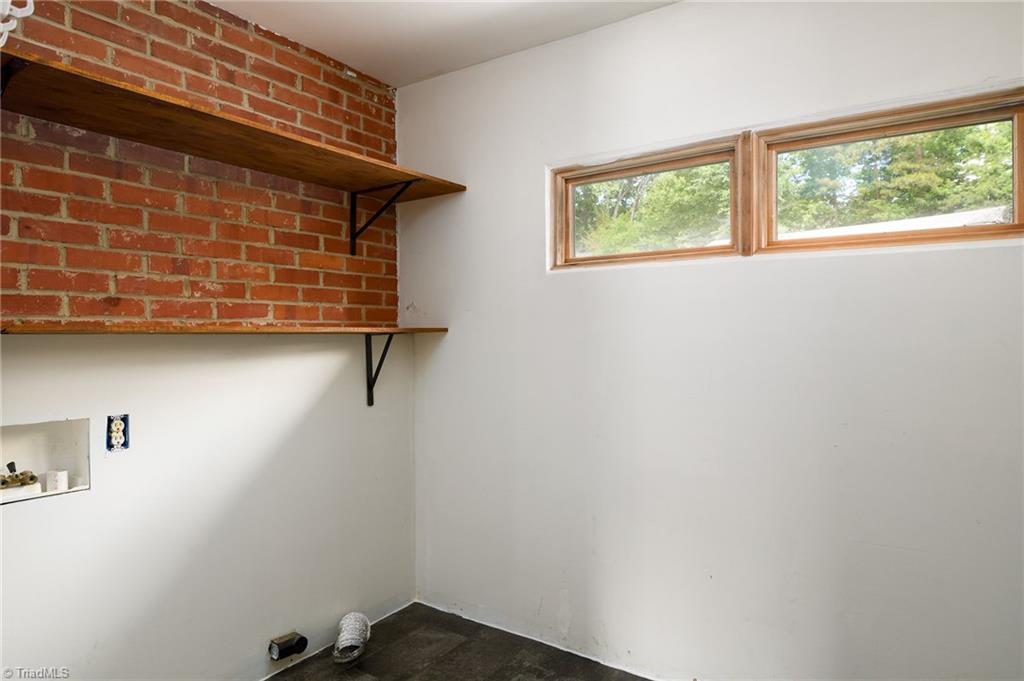 4950 Fairview Court Property Photo 14