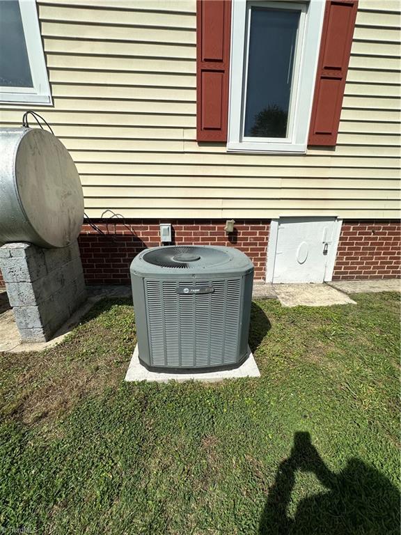 153 Green Street Property Photo 6