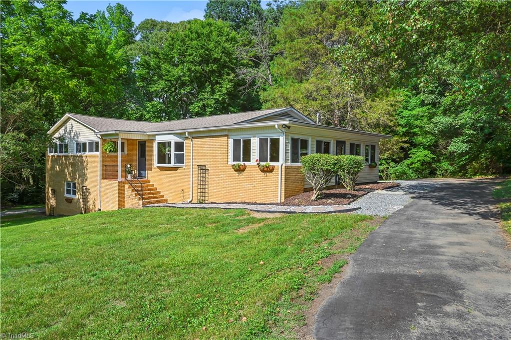 3245 Springside Drive Property Photo 1