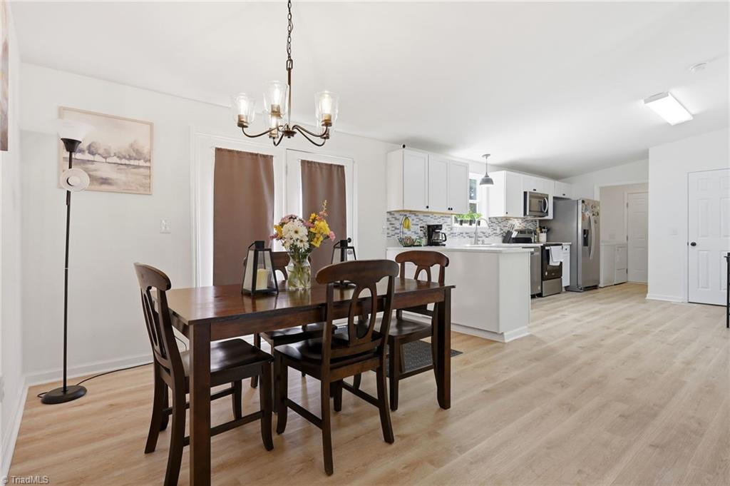 54 Brent Wood Property Photo 11
