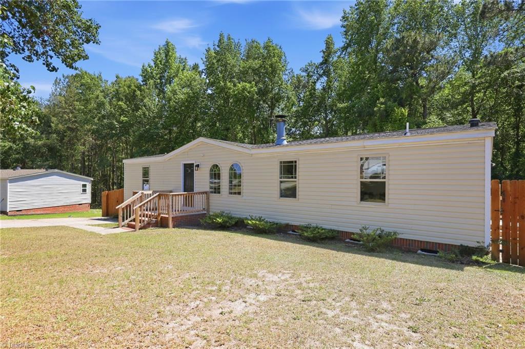 54 Brent Wood Property Photo 13