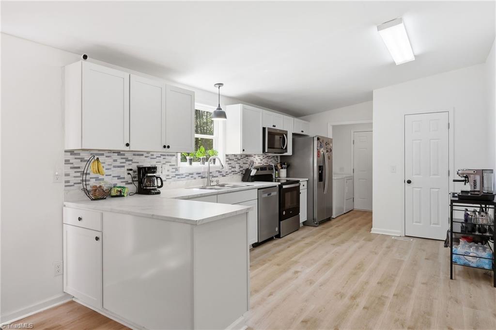 54 Brent Wood Property Photo 14