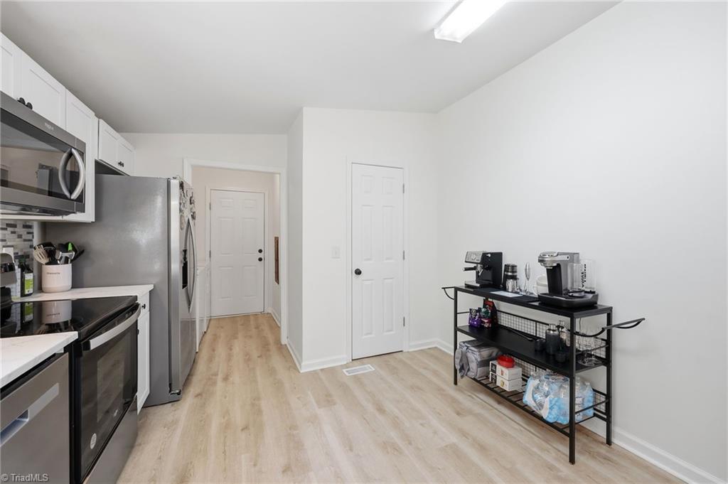 54 Brent Wood Property Photo 15