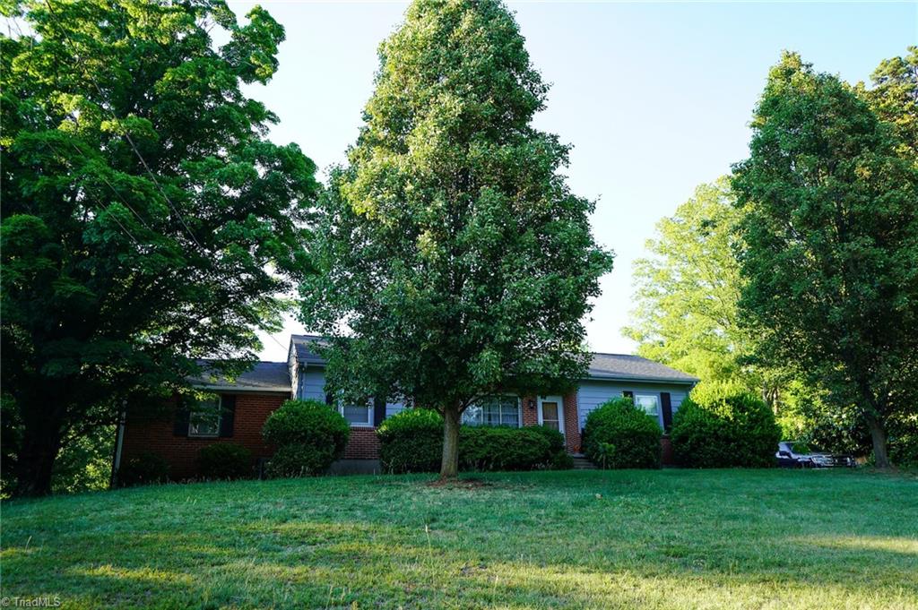 906 Childress Drive Property Photo 1