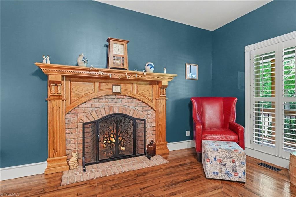 3190 Macbrandon Lane Property Photo 13