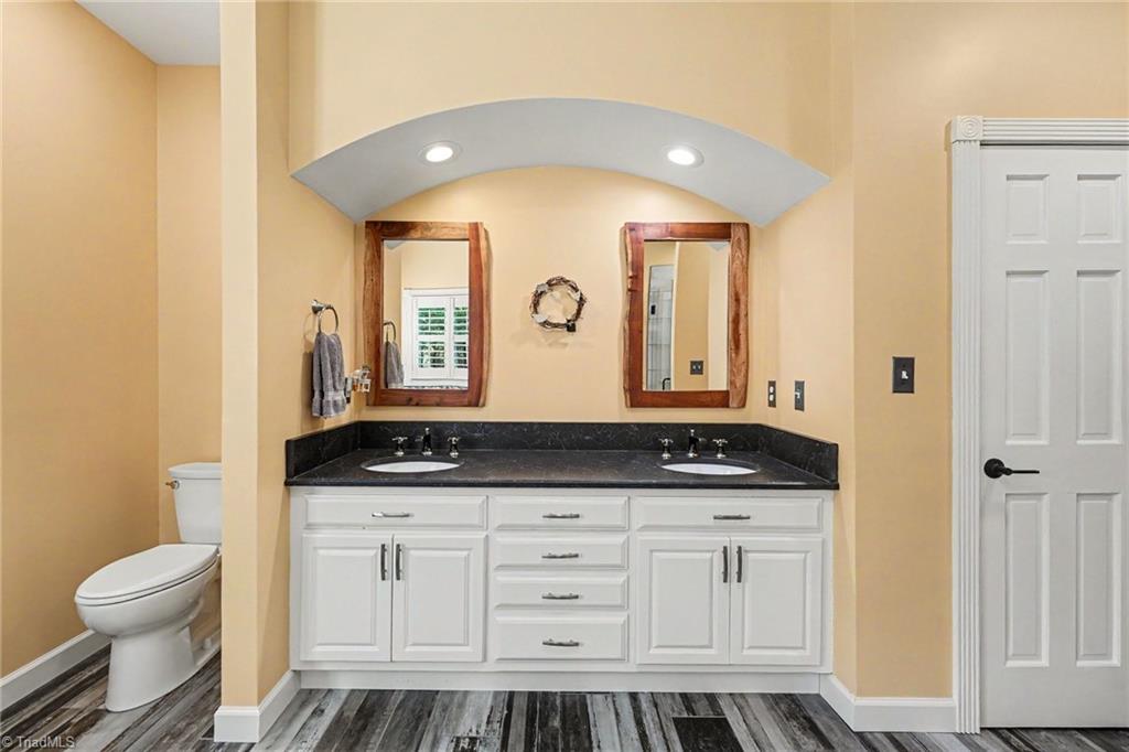 3190 Macbrandon Lane Property Photo 27