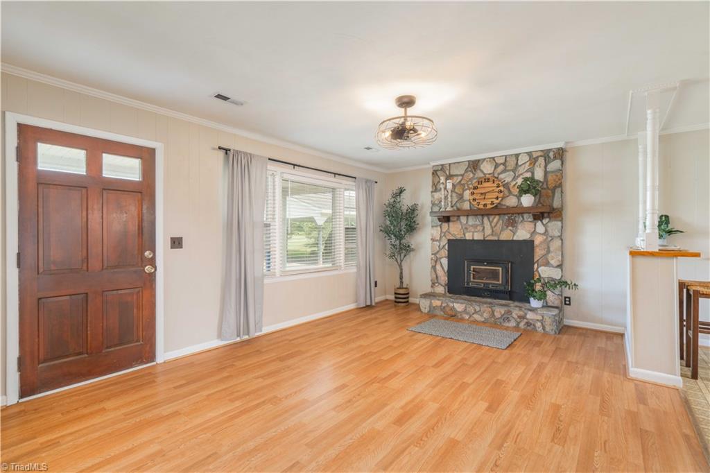 1427 Reeves Mill Road Property Photo 6
