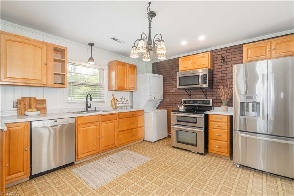 1427 Reeves Mill Road Property Photo 10